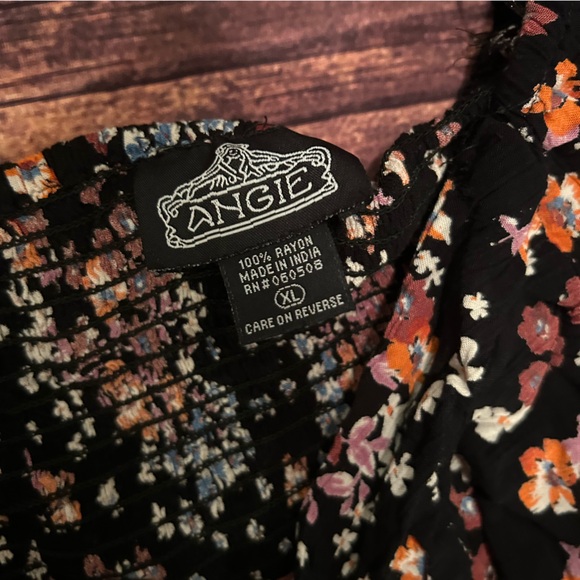 Women’s Floral Angie Twist Front Crop Top with Smock Back Size XL - Picture 2 of 6